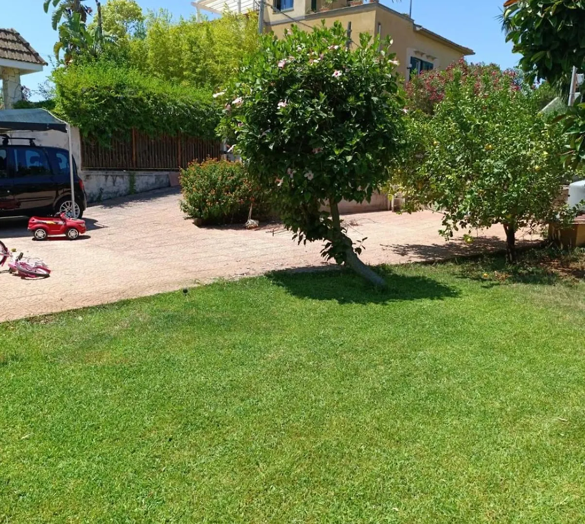Villa Casa In Giardino A Pochi Passi Dal Mare Palermo