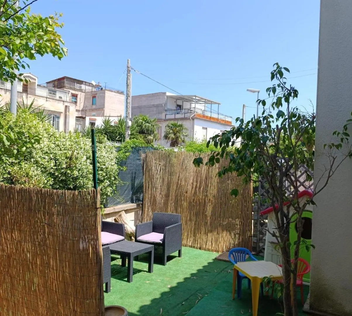 Villa Casa In Giardino A Pochi Passi Dal Mare Palermo